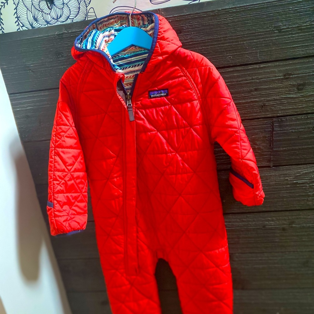 Patagonia reversible snow pile bunting snowsuit in excellent condition